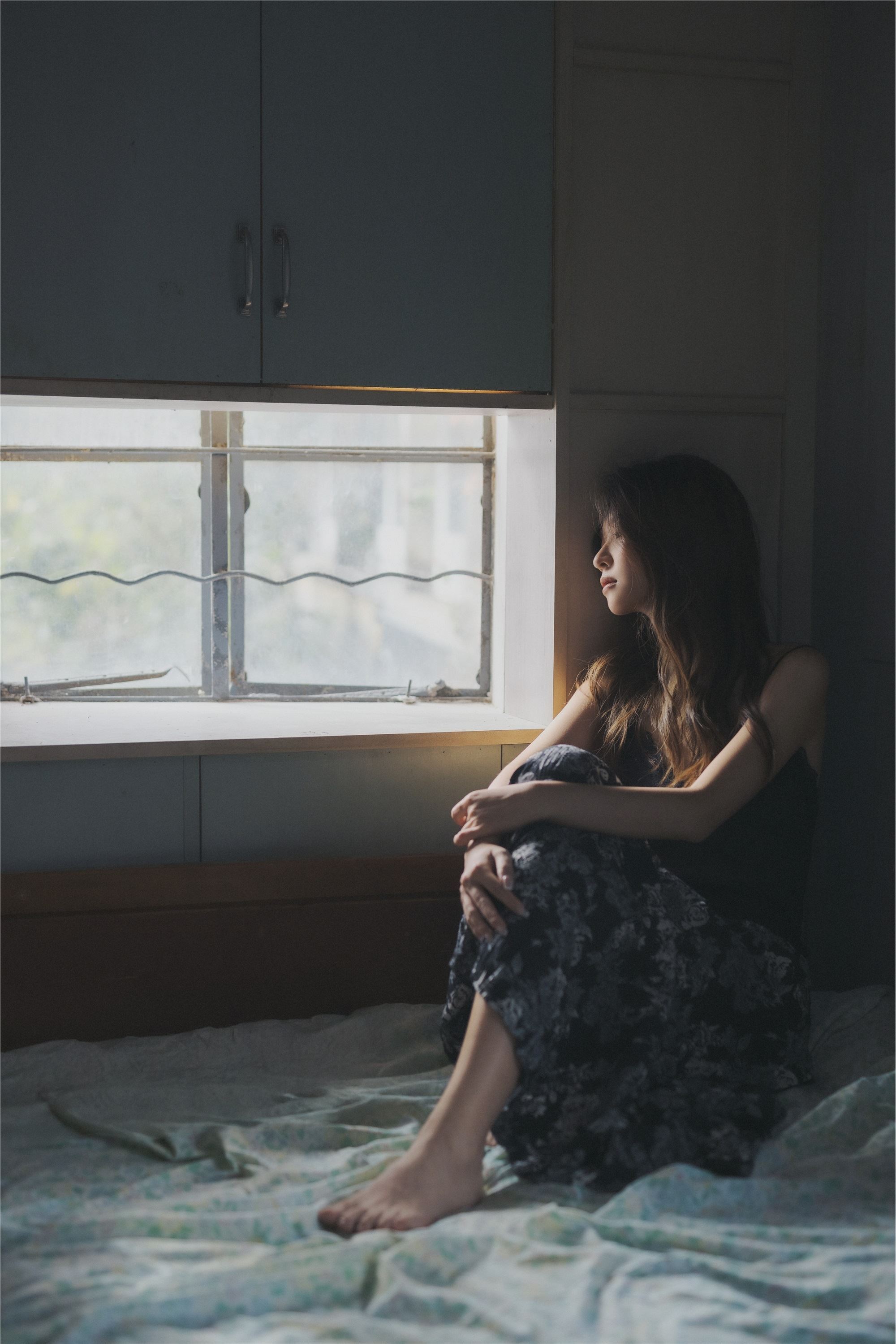 YITUYU艺图语 2025.01.18 孤独感 失眠面包蟹